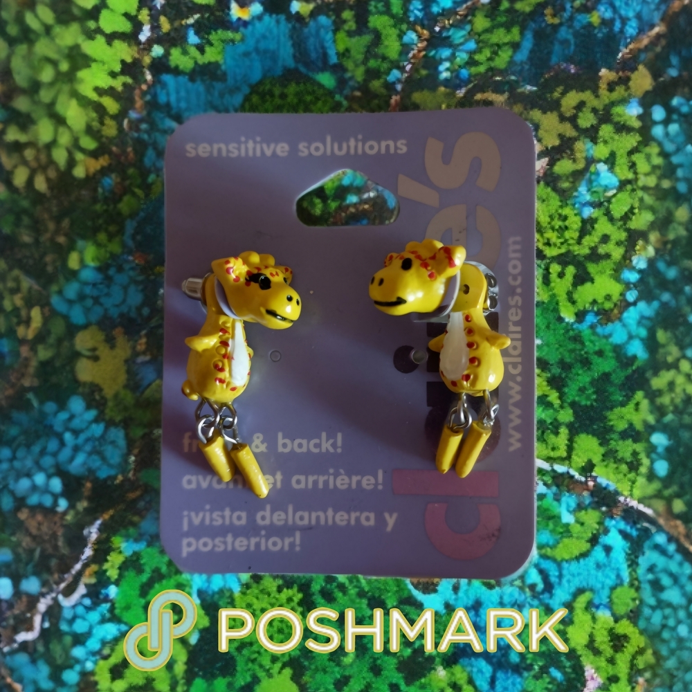 Claire's Playful Giraffe Earrings